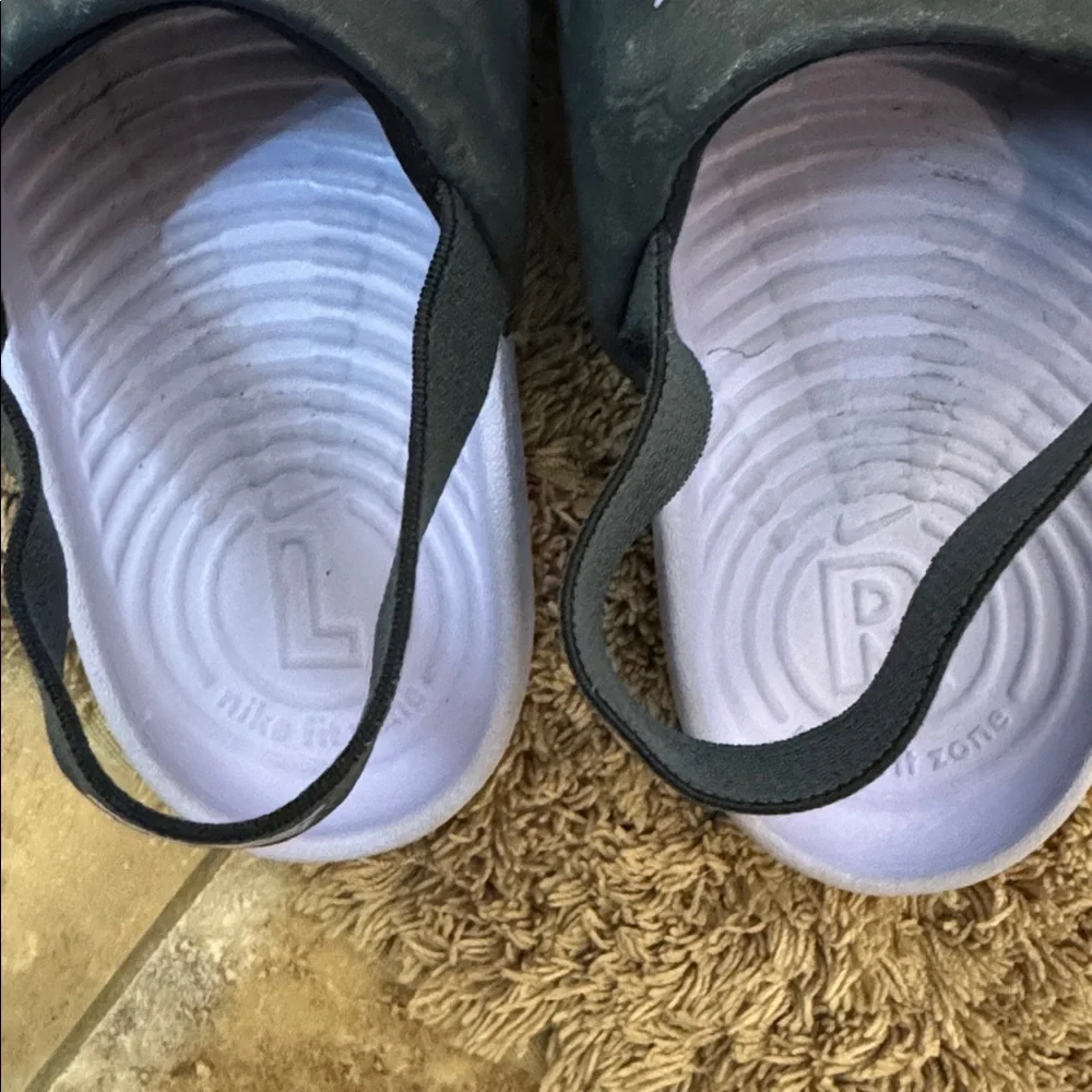 Nike slides